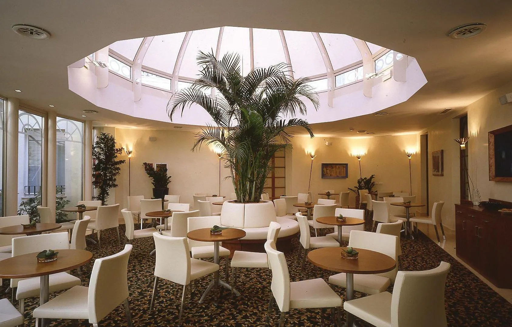 Holiday Inn Milan Garibaldi Station By Ihg Italy