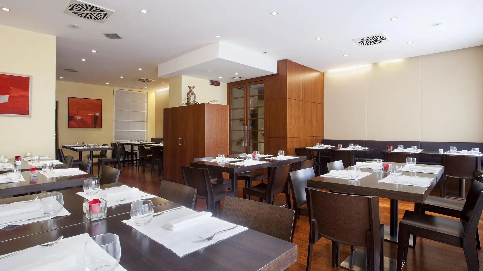Holiday Inn Milan Garibaldi Station By Ihg Hotel