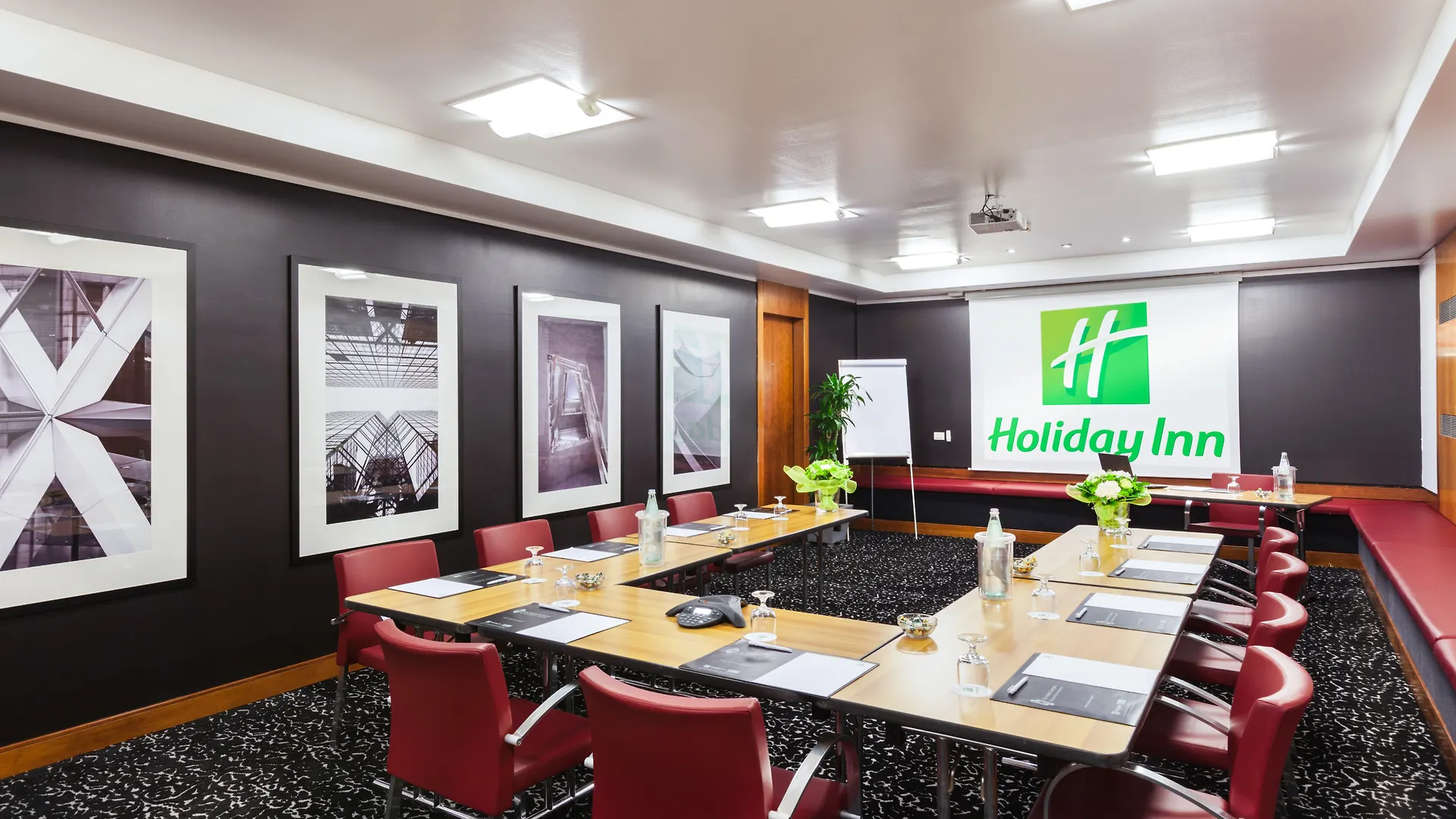 Holiday Inn Milan Garibaldi Station By Ihg 4*,  Italy